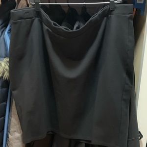 Plus Size Stretch Pencil Skirt